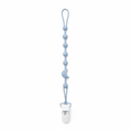 Clip per ciuccio in silicone luna azzurro sfondo bianco