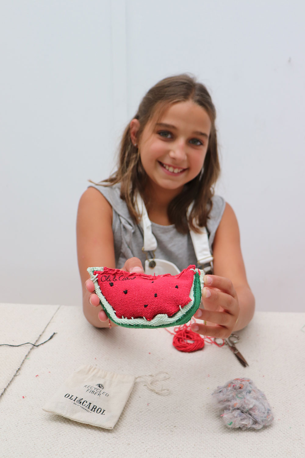 Do It Yourself Wally il Cocomero – Oli & Carol | Kit Cucito Fai da Te | 6+ anni